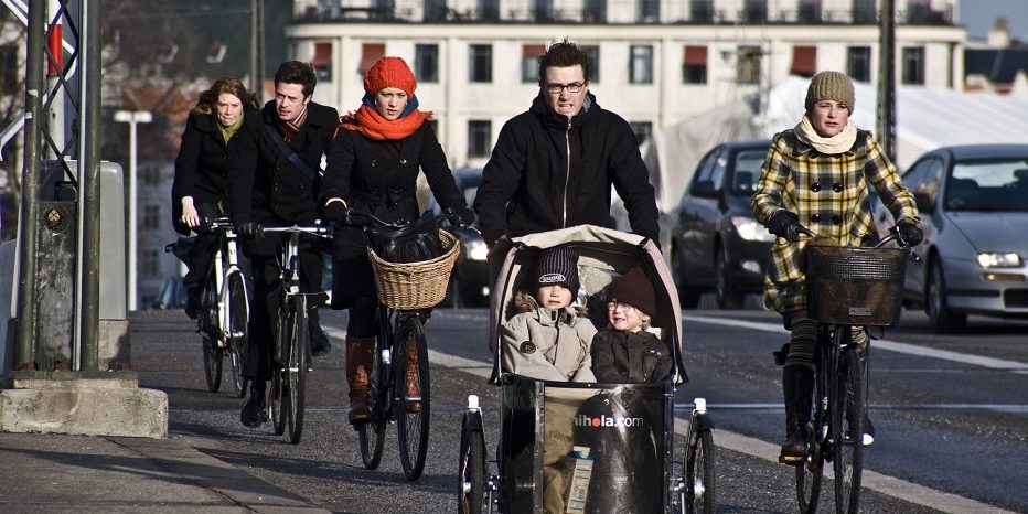 Commuter_cycling_on_the_rise